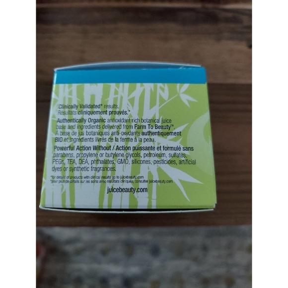 Juice Beauty Bamboo Pore Refining Mask - Picture 3 of 7